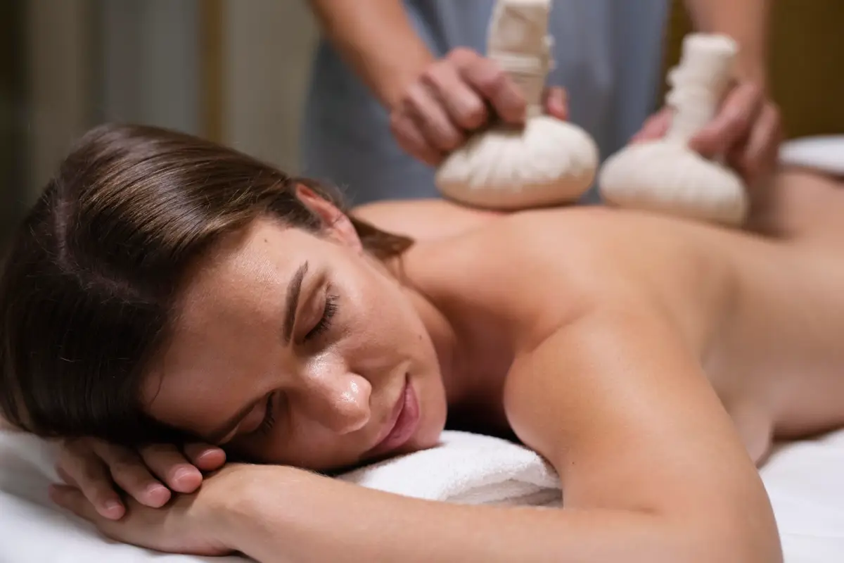 Heilende Berührungen: Die Kraft der Tantra Massage